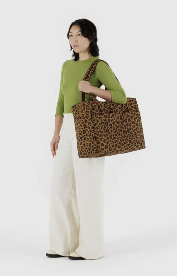 BAGGU CLOUD CARRY-ON BAG LEOPARD